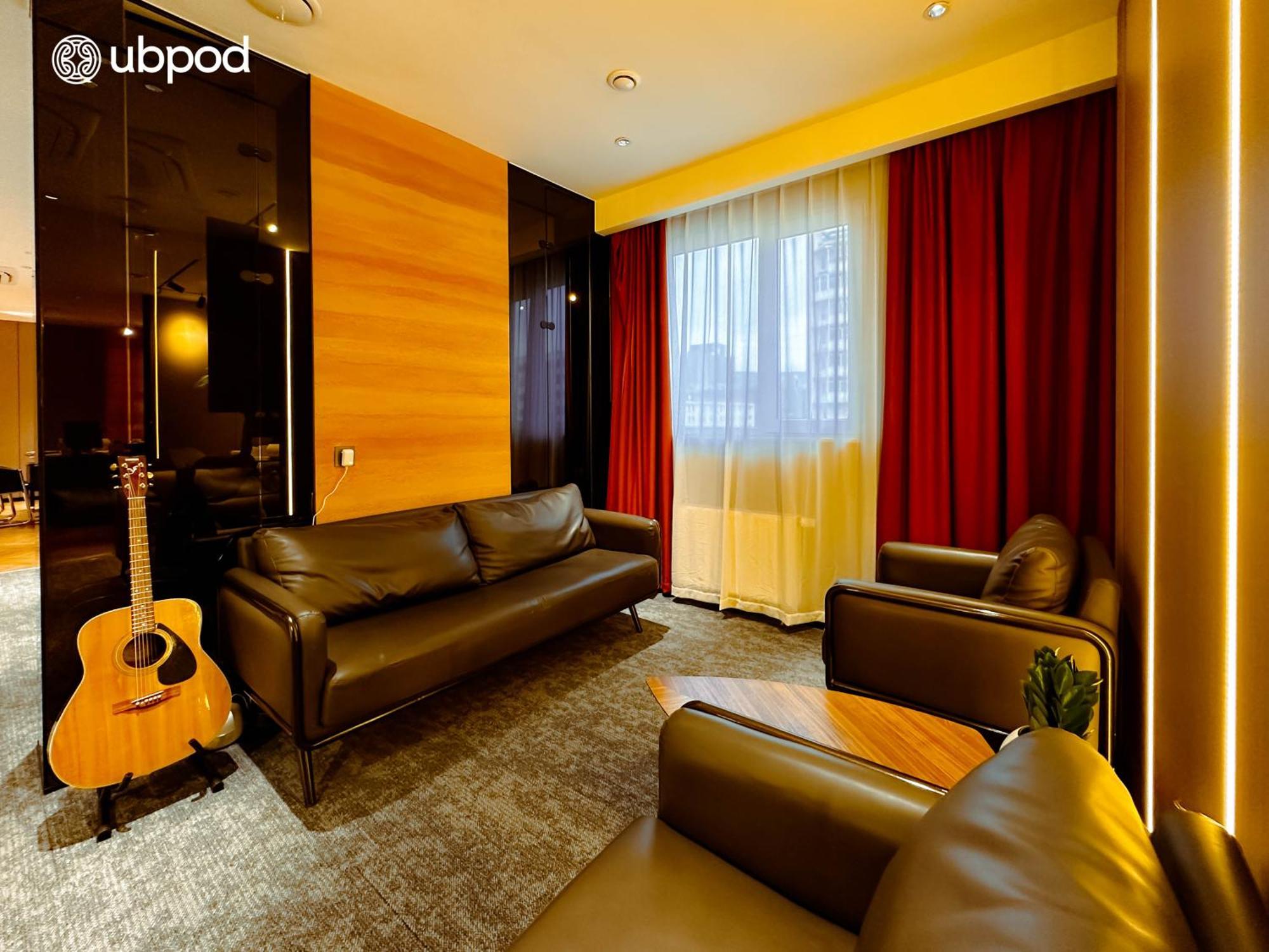 Ubpod- The First Capsule Hotel In Mongolia Ulan Bator Eksteriør bilde